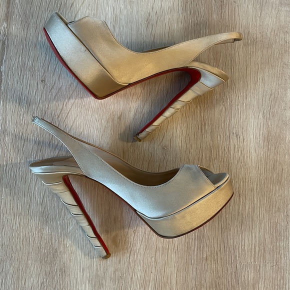 Louboutin Plisseta 140MM Nude Satin - 39 - Picture 8 of 12